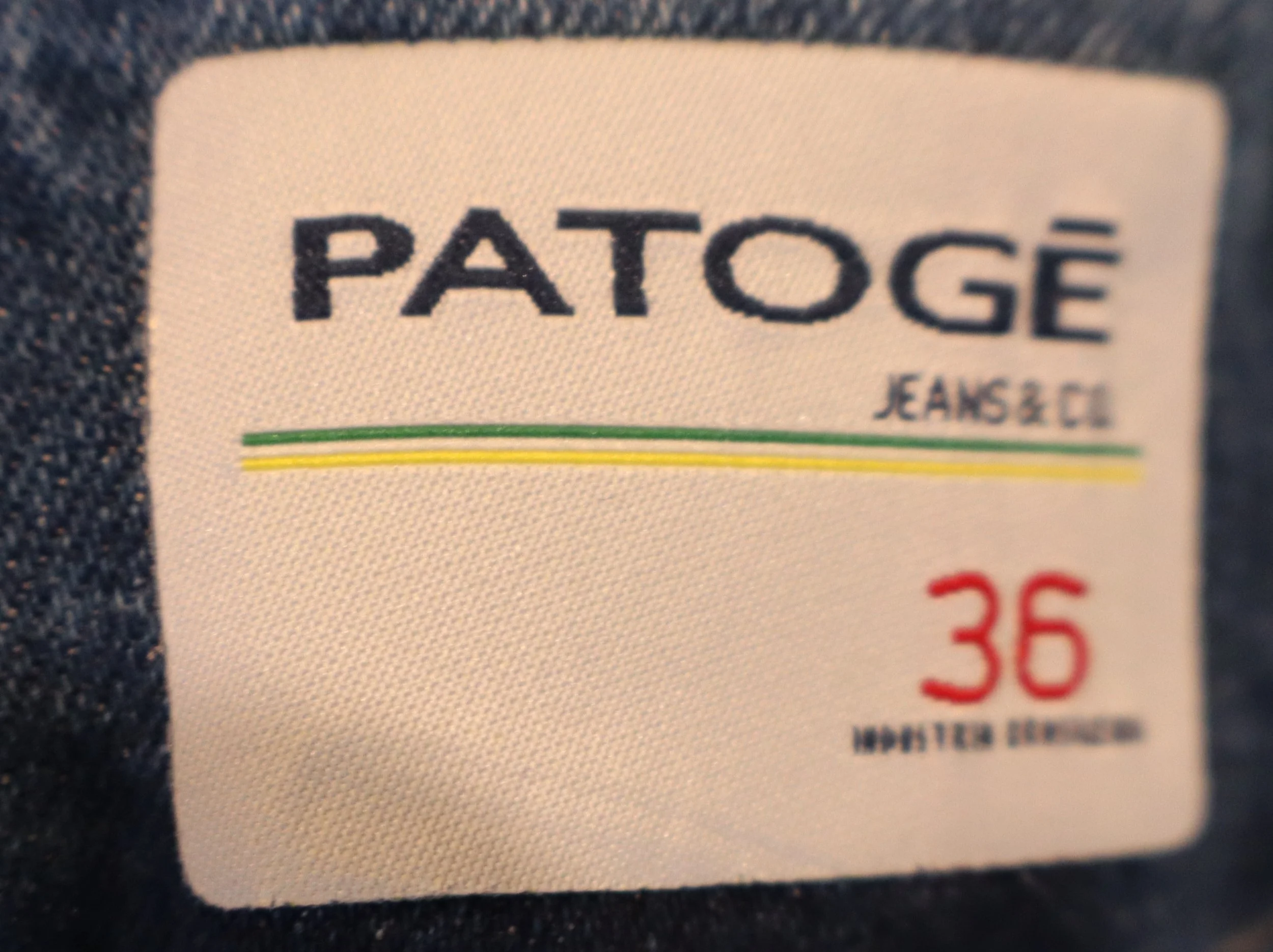 Patoge - Chic Distressed Bootcut Denim Jeans Size 36 - Image 3